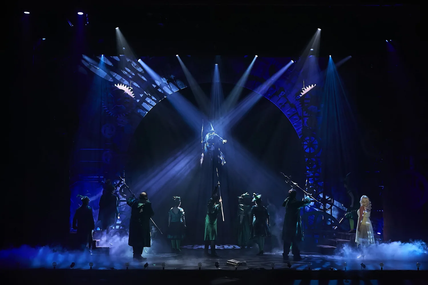 Bendigo Theatre Company’s production of Wicked